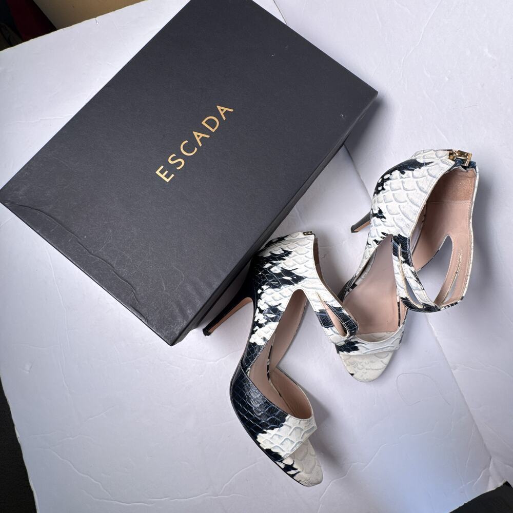 Escada Sophie Calfskin Heels Navy Ivory Italy Size 37 - Picture 13 of 13
